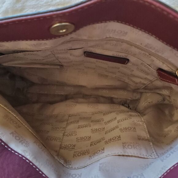 Michael Michael Kors Purple Shoulder Bag Color Burgundy Chain Strap - Picture 11 of 11